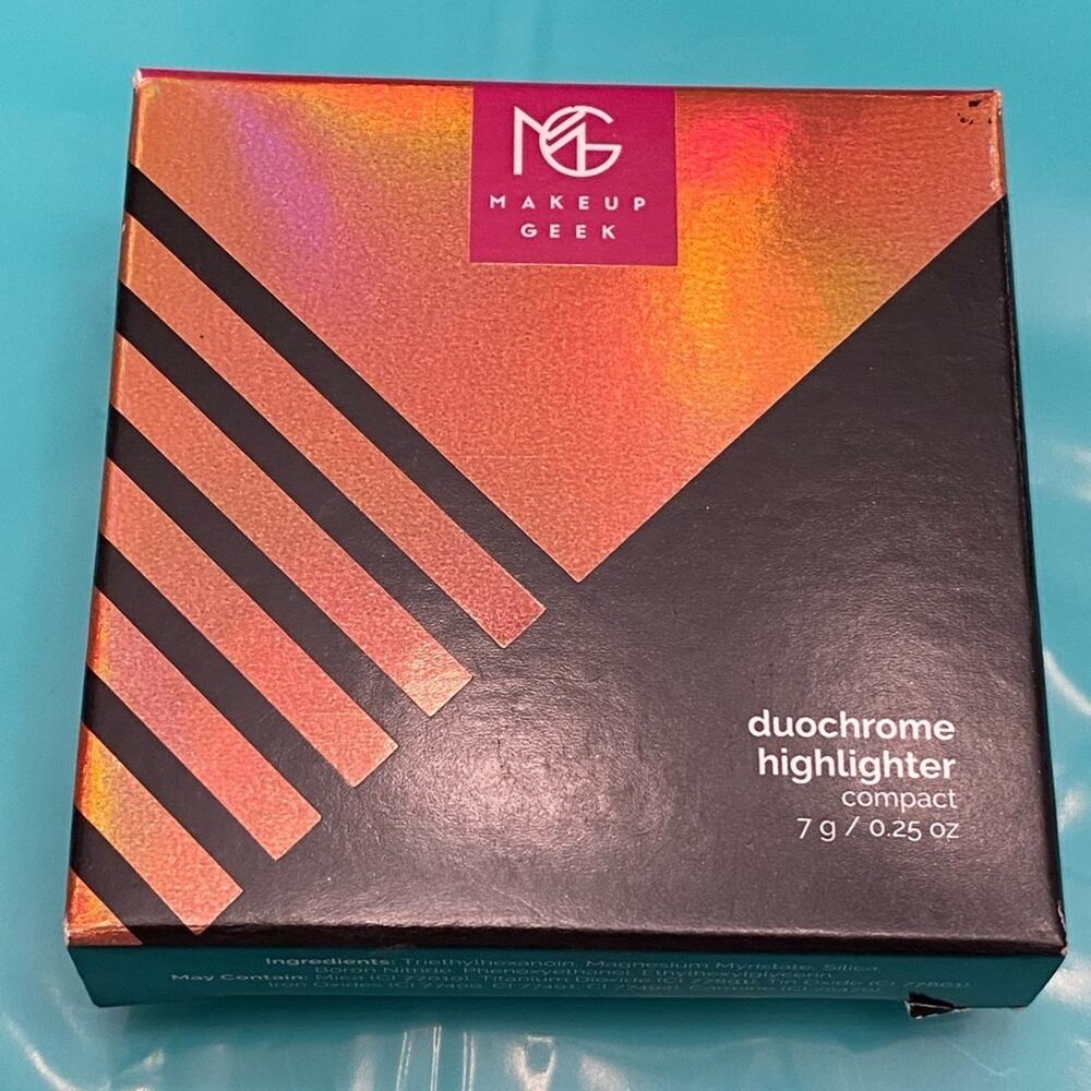 Makeup Geek Electrify Duochrome Highlighter mirrored Compact Full Size Unopened